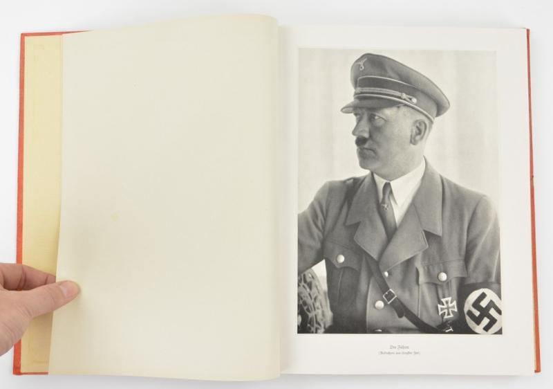 German Cigaretalbum 'Deutschland Erwacht'