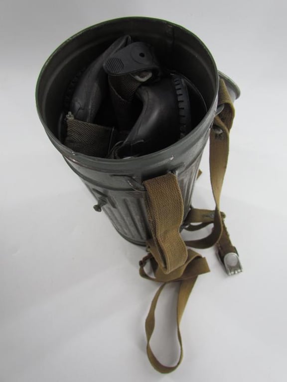 WH/SS Gasmask Cannister With M38 Gasmask and Filter