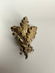 ww2 oak leaf pin "10"