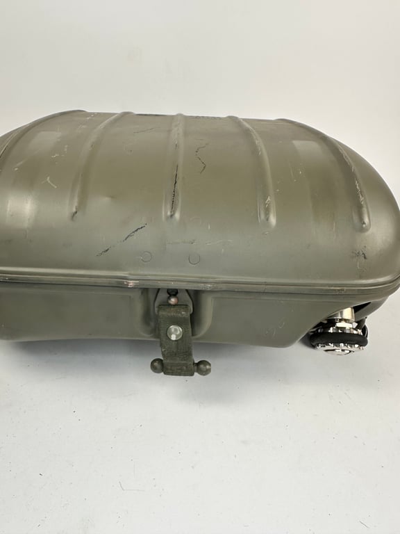 Wehrmacht "Heeres-Atmer " oxygen breathing apparatus in case