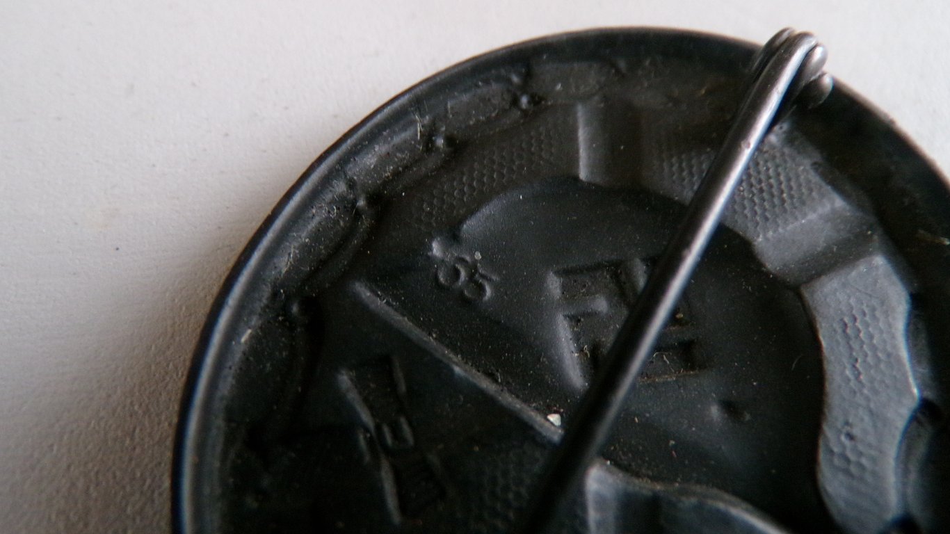 Verwundeten abzeichen (wound badge) "65"