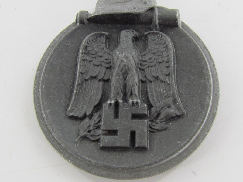 Winterschlacht im Osten 1941-42 Medal, Maker 6....Mint