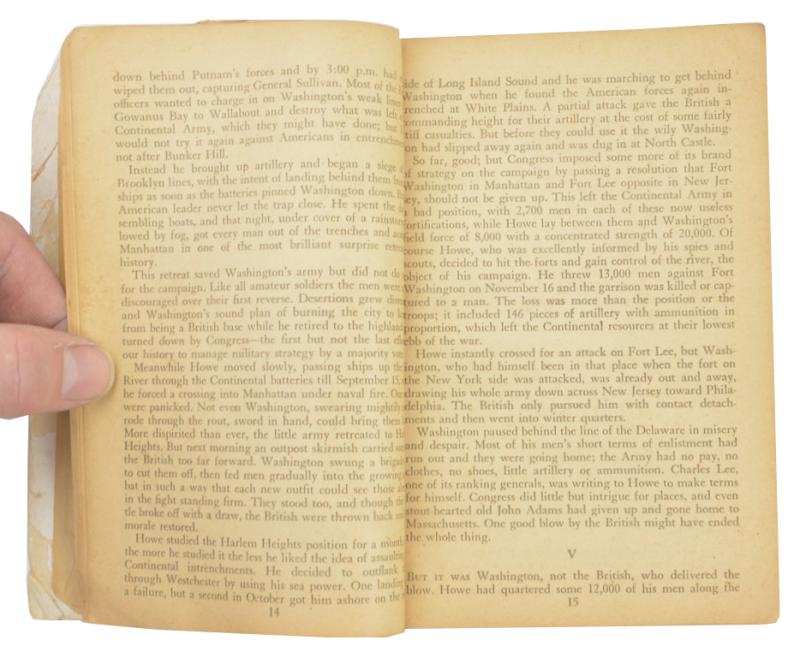US WW2 Soldier Book 'History of the Army and Navy'