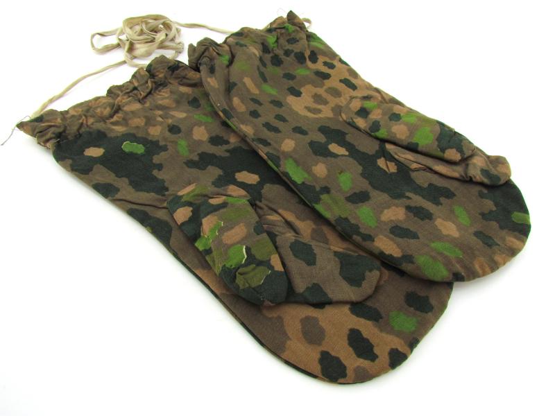 Waffen SS Dot Pattern Reversible Mittens