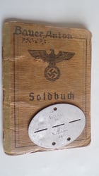 Large grouping of a Obergefr. 5.Inf Rgt 41...