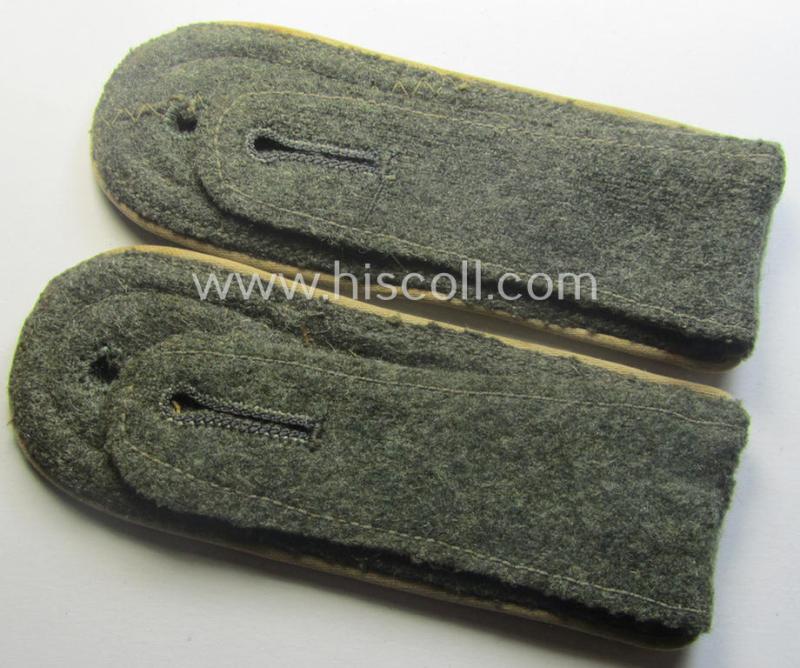 Pair of WH (Heeres), early- (ie. mid-) war-period- (ie. 'M40- o. M43'-) pattern NCO-type shoulderstraps as piped in the white-coloured branchcolour as was intended for an: 'Uffz. eines Infanterie-Rgts.'