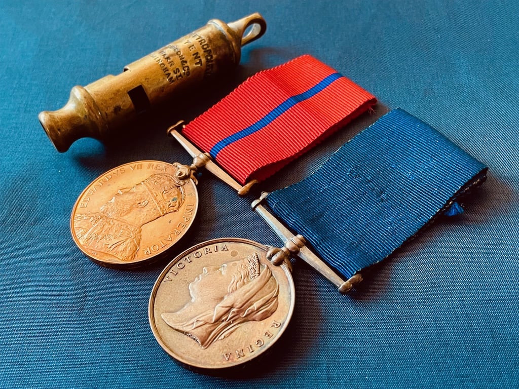 VERY RARE H DIVN PC F. SYMONDS MEDAL & SET 1888 WHITECHAPEL JACK THE RIPPER.