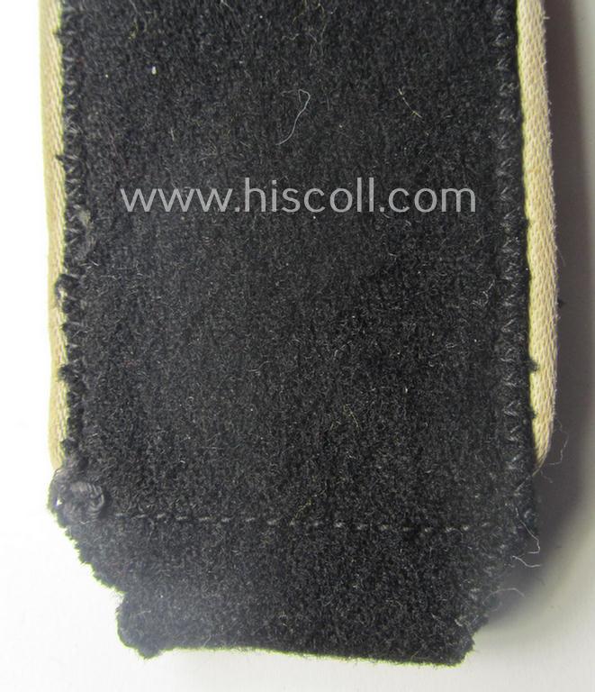 Single, Waffen-SS, EM-type shoulderstrap as piped in the white-coloured branchcolour: 'SS-Mann der Infanterie-Trpn.'