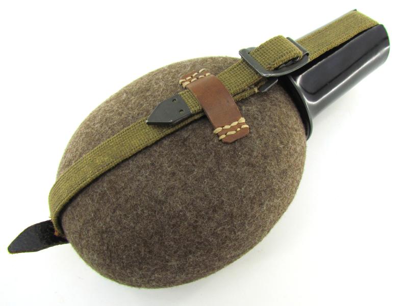 Wehrmacht M31 Canteen with Webbing strap by MN 1942