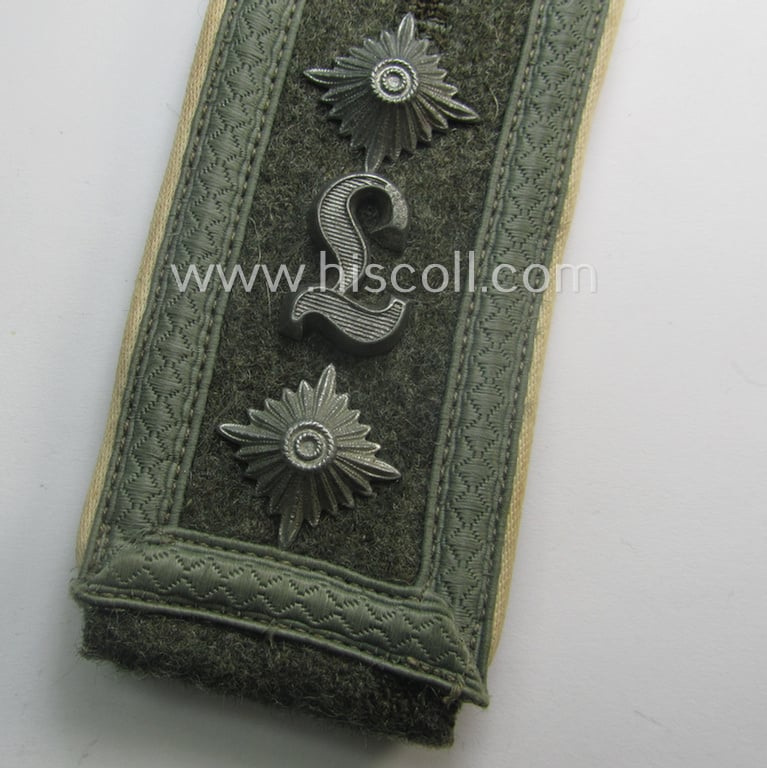 Single, WH (Heeres) 'cyphered' NCO-type, 'M40'- (ie. 'M41'-) pattern shoulderstrap: 'Oberfeldwebel u. Mitglied der Infanterie-Lehr-Trpn.'