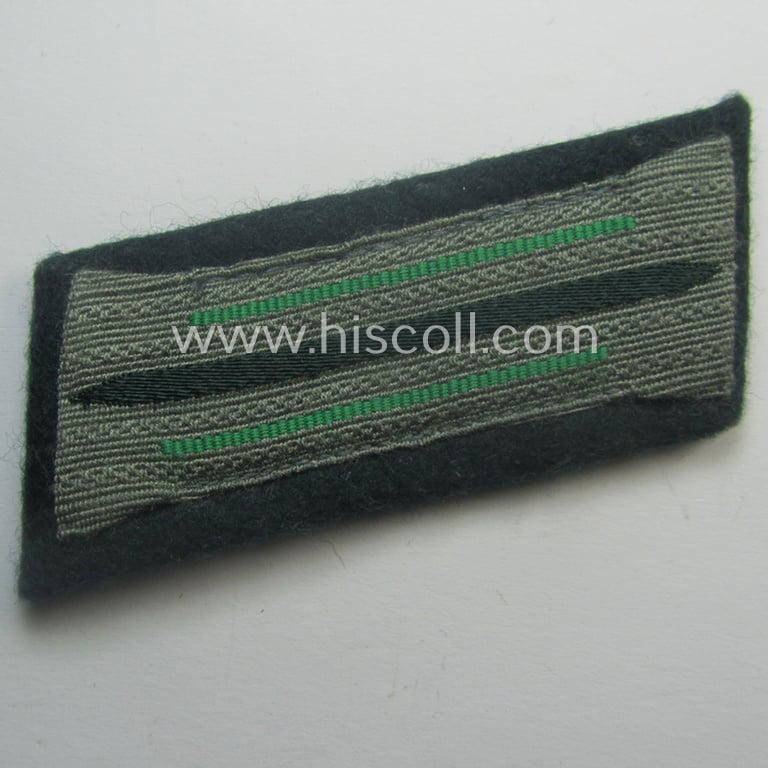 Fully matching pair of pre- (ie. early-war-) period WH (Heeres) 'M36' (ie. 'M40'-) type collar-patches (ie. 'Einheitskragenspiegel') as piped in the darker-green-coloured branchcolour as intended for usage by a: 'Soldat der Jäger- o. Geb.Jäger-Trpn.'