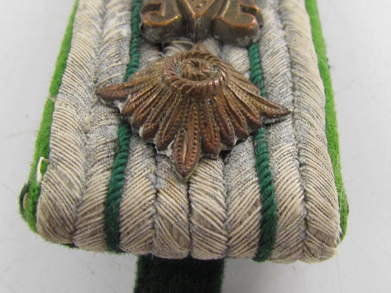 Heeres Verwaltung Shoulder Board