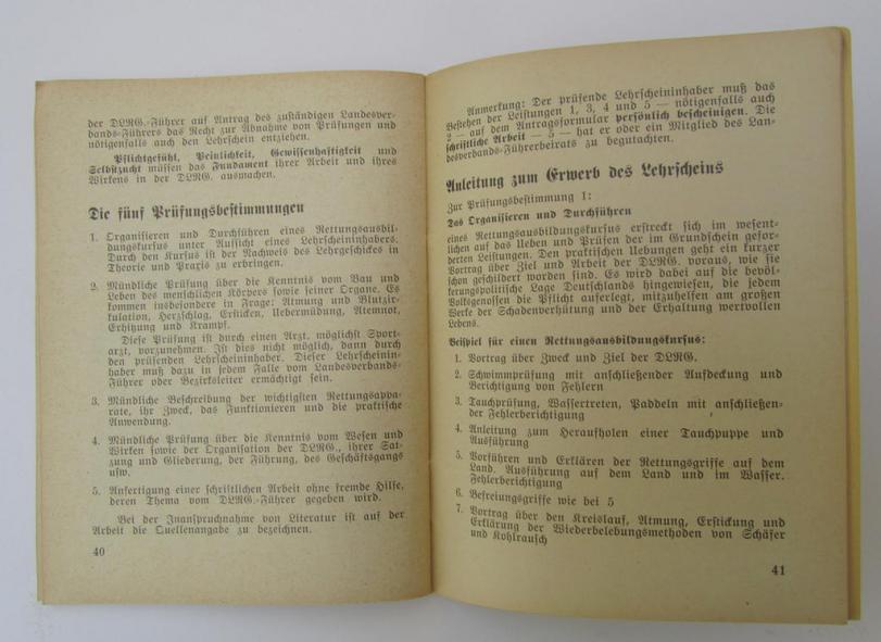 Neat - and scarcely encountered! - small-sized, WH-related instruction-booklet entitled: 'Wie erwerbe ich das Lebensrettungsabzeichen?'