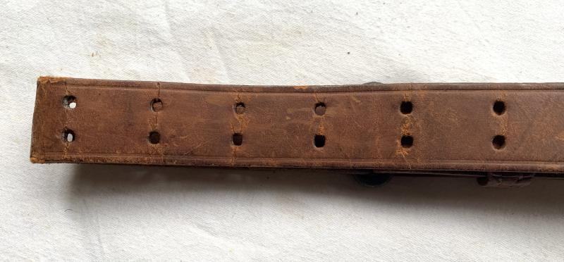 U.S. Leather Rifle Sling -1943-