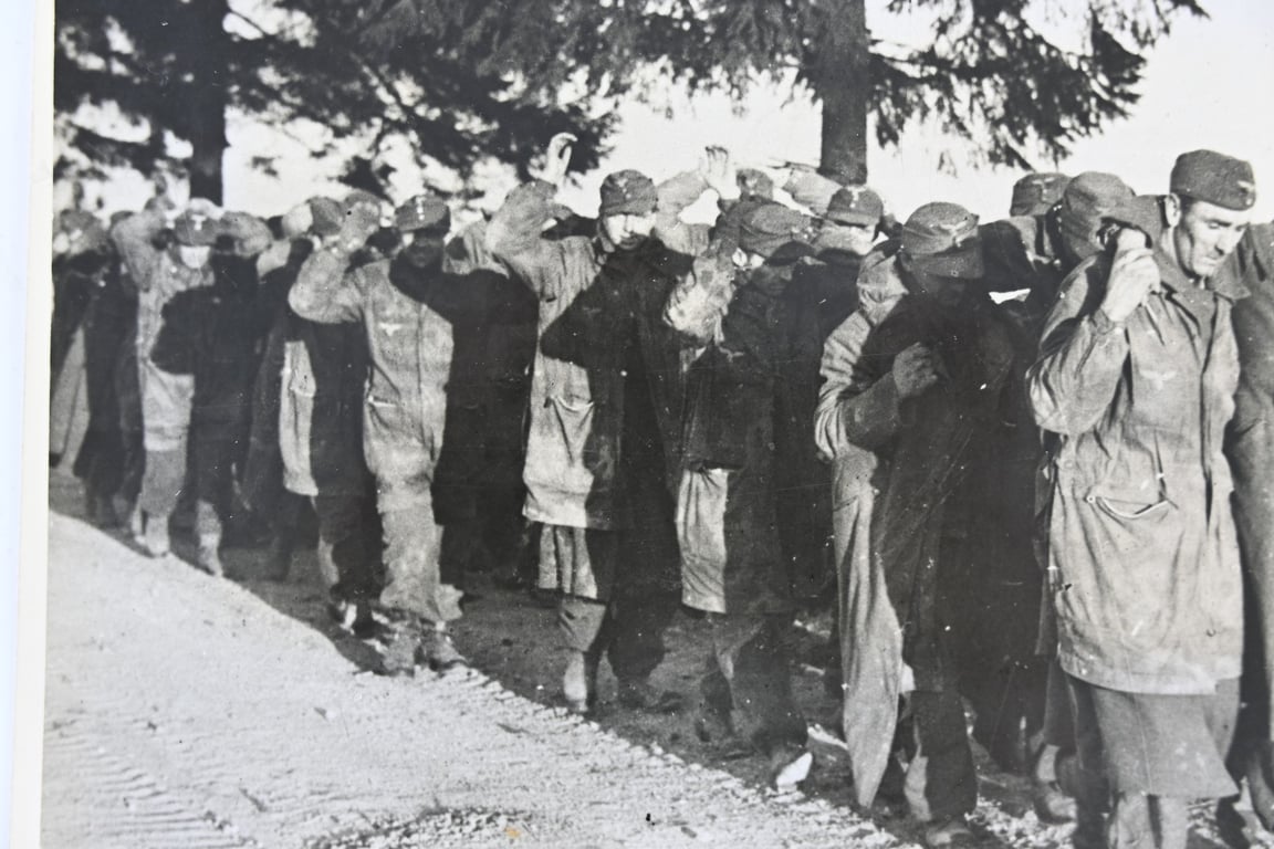 US WW2 Press Photo 'Bastogne'