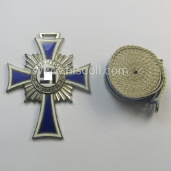 'Ehrenkreuz der deutschen Mutter - zweite Stufe' (or:...