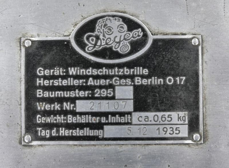German LW Flying Goggles Case Model 295