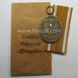 Medal-set: 'Deutsches Schutzwall Ehrenzeichen' (aka: 'Westwall'-medal) being a...
