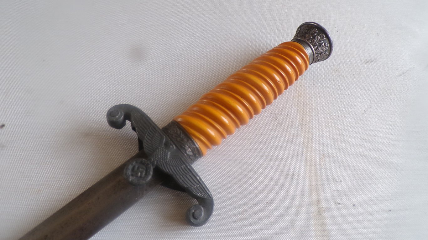Heer Officer's Dress dagger Carl Eickhorn