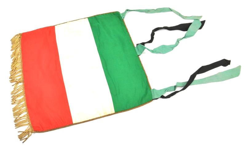 Italian WW2 Fascist Trumpet Banner