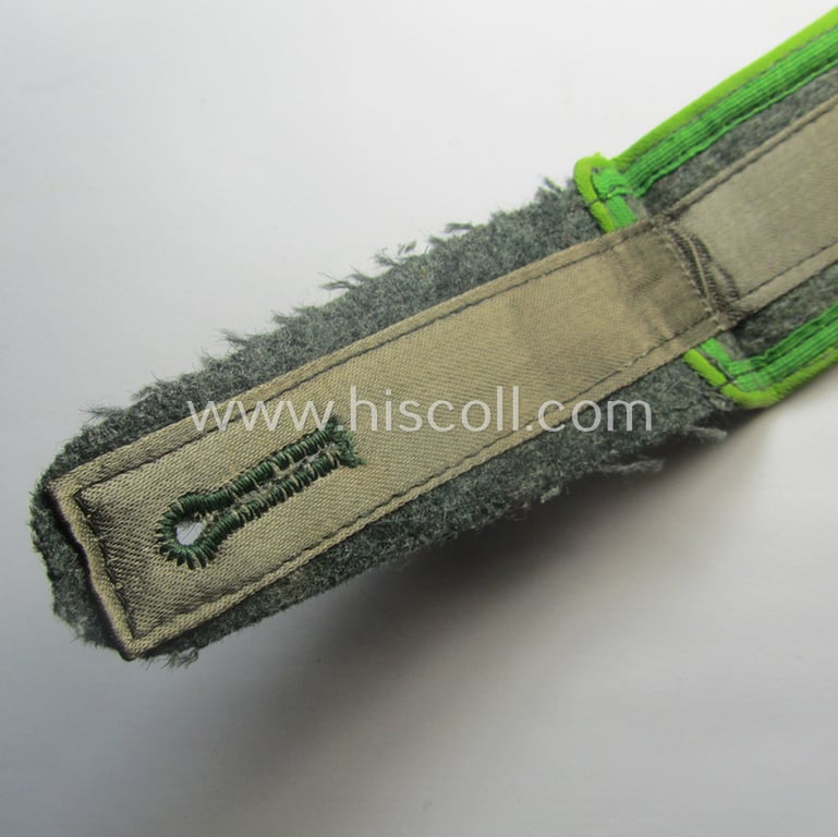 Single, WH (Heeres) later-war period- (ie. 'simplified'- ie. 'M44-'-pattern-) EM-type shoulderstrap: 'Soldat der Panzer-Grenadier-Trpn.'