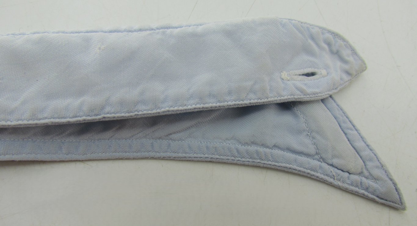 Blue-White coloured Shirt Collar (1942)