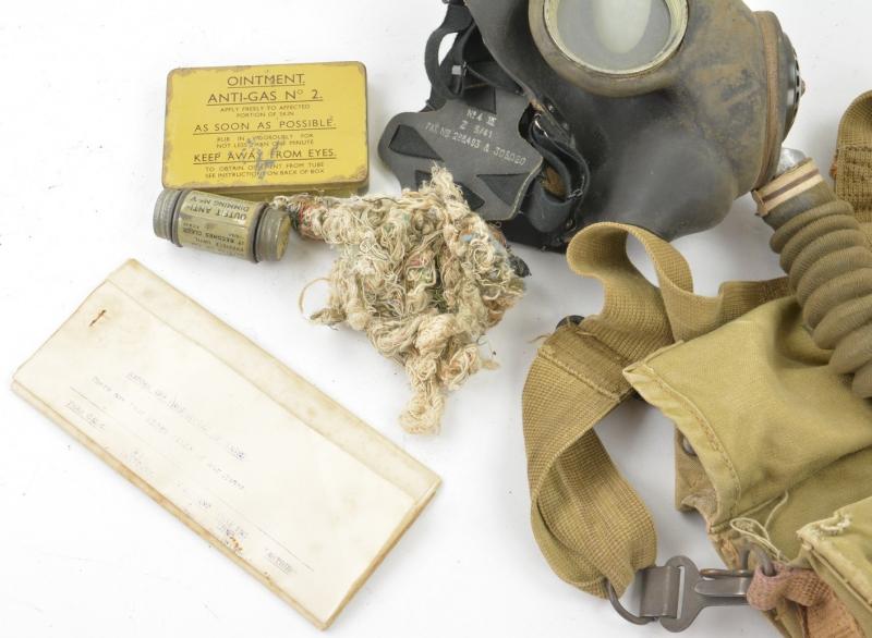 British WW2 Gasmask Set