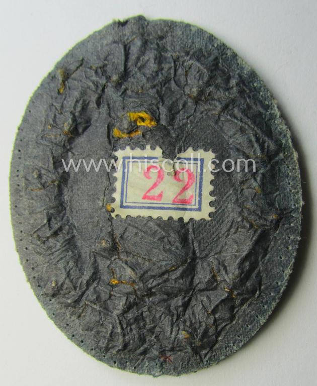 Hand-embroidered WH (Heeres) 'Richtabzeichen für Artillerie-Richtkannoniere' (or: artillery gun-layers patch)