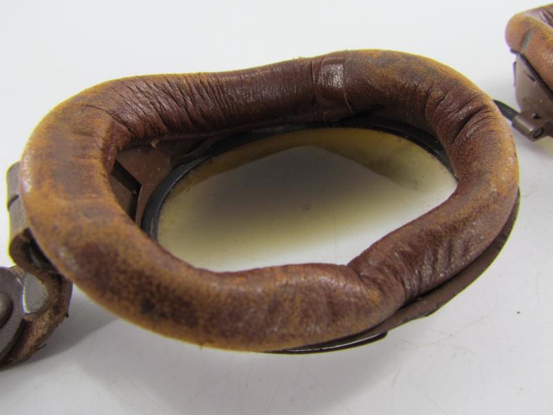 Luftwaffe LKPW101 Flight Crews Leather Winter Helmet With Flight Goggles