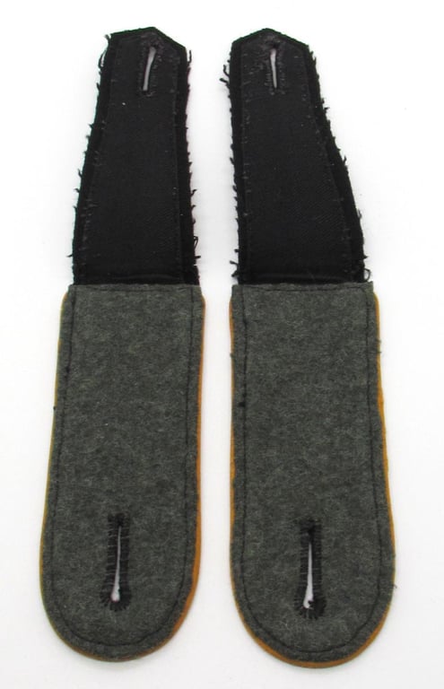 Waffen SS Reconnaissance (Aufklärung) EM/NCO Shoulder Boards