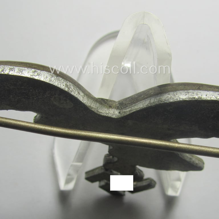 WH (Luftwaffe) 'Cupal'-based: 'Brustadler für Sommerrock' (being a typical non-maker-marked specimen that comes in a clearly used- ie. worn condition)