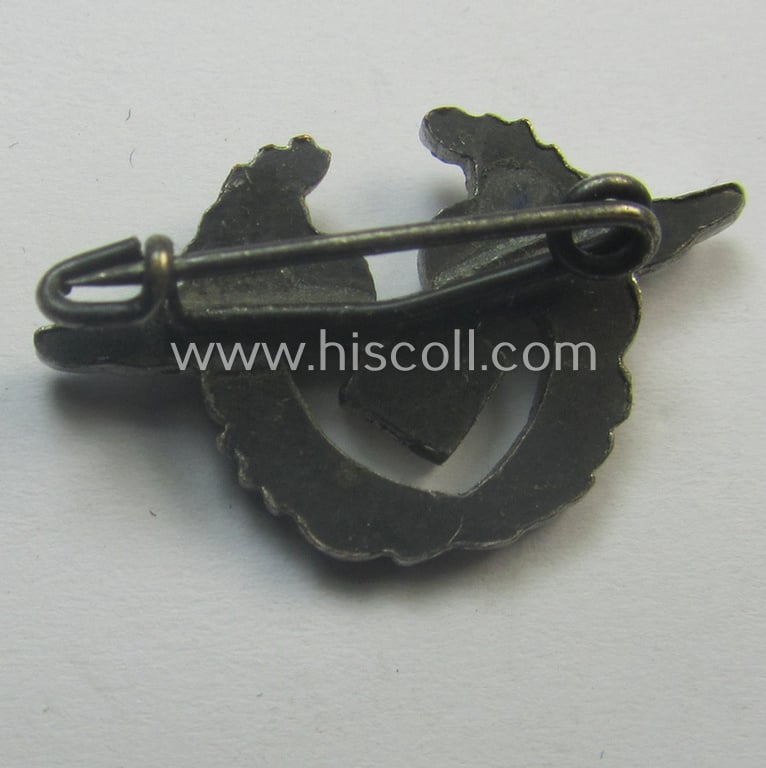 WH (Lufwaffe) related, silver-toned and aluminium-based membership-badge (ie. 'Mitglieds-Zivilabzeichen für Angestellte u. Arbeiter der Luftwaffe')