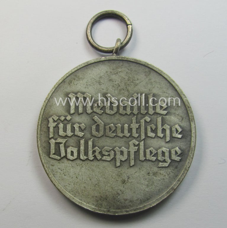 'Deutsche Volkspflege'-medal being a non-maker-marked example