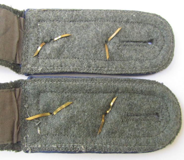 Attractive - and/or fully matching! - pair of (IMO mid- ie. later-war-period-) WH (Heeres) so-called: 'M43'-pattern-, NCO-type shoulderstraps, as was intended for - and worn by! - an: 'Oberfeldwebel eines Sanitäts-Abteilungs'