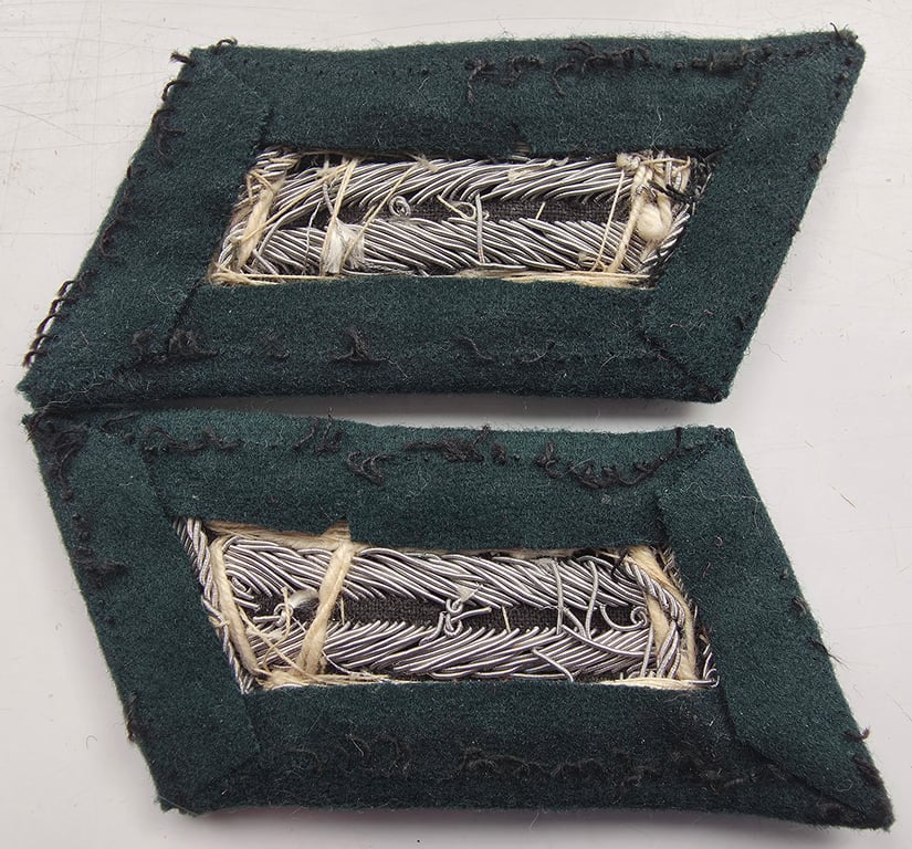 Sanitäts officer collar tabs