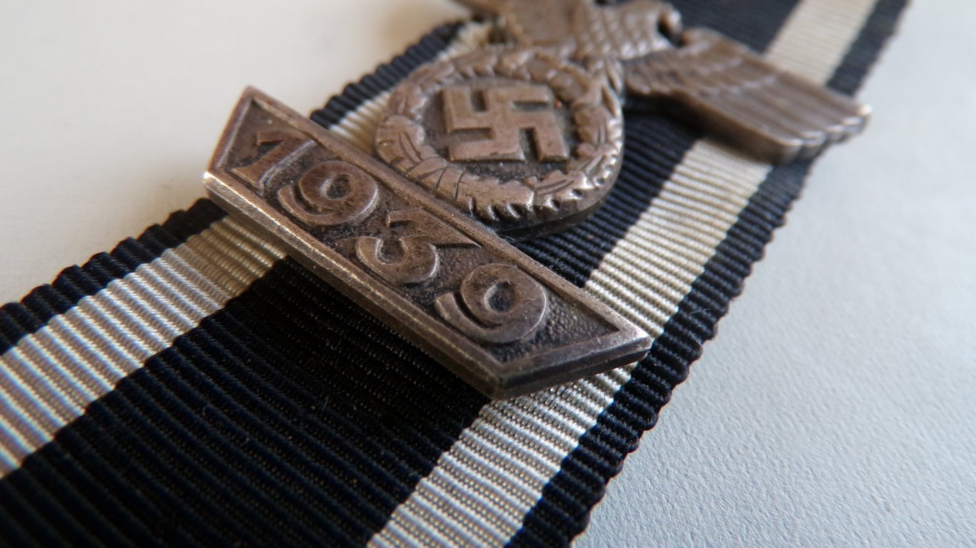 1939 Clasp to the 1914 Iron Cross 2nd Class