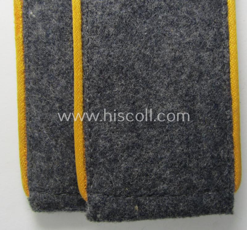 Superb - and/or fully matching! - pair of WH (Luftwaffe) EM-type shoulderstraps as intended for usage by a: 'Soldat der Flieger- o. Fallschirmjäger-Truppen' and that comes in a never used- ie. 'virtually mint-/unissued', condition