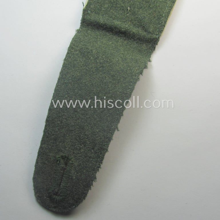 Single, mid- (ie. early-) war-period so-called: 'M41/M43'-pattern WH (Heeres) EM-type shoulderstrap as intended for a: 'Soldat eines Infanterie-Rgts.'