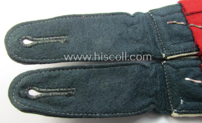 Pair of WH (Heeres) 'M36'- (ie. 'M40'-) pattern WH (Heeres) NCO-type shoulderstraps: 'Ofwbl. der Infanterie-Trpn.' (that shows a pair of bright-red-coloured, regimental-indicator-'Laschen' attached)
