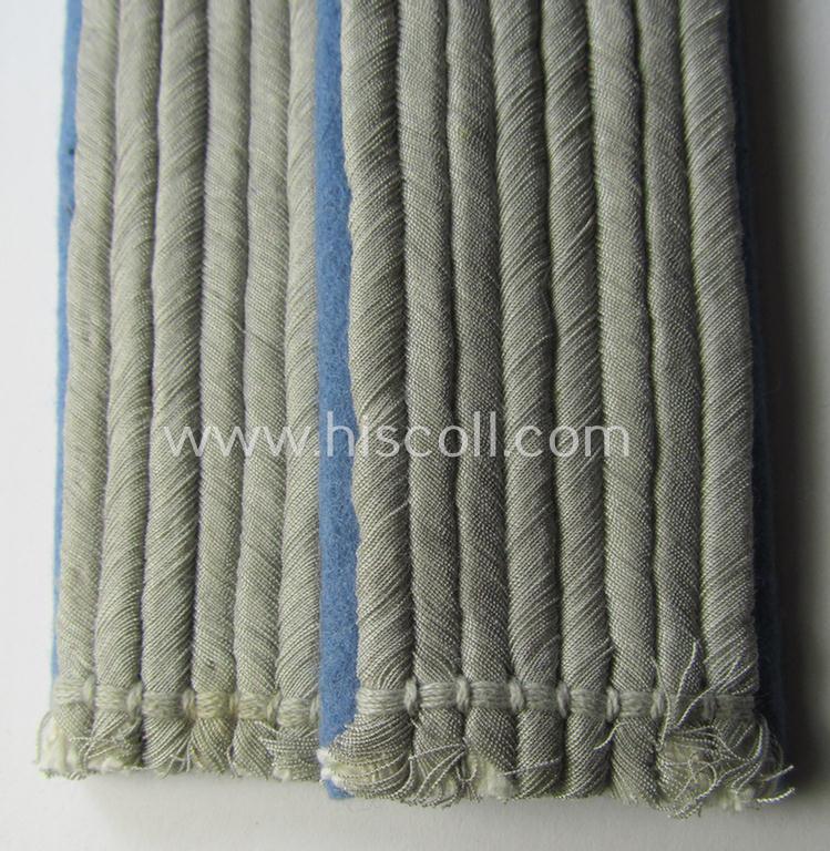 Pair of WH (Heeres), officers'-type shoulderboards: 'Leutnant der Nachschub-Truppen'