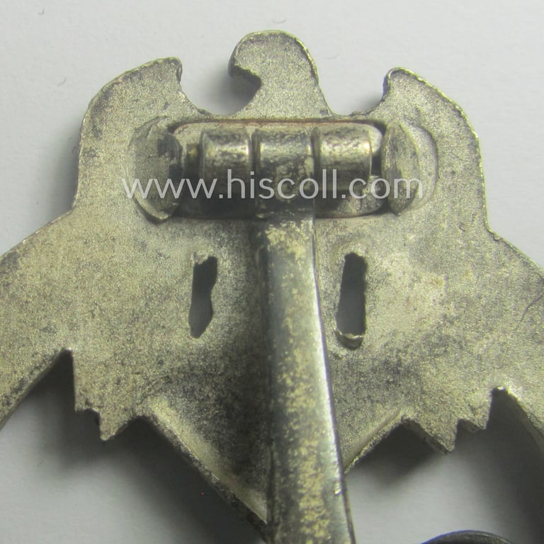 Stunning, 'Panzerkampfabzeichen der II. Stufe o. Panzerkampfabzeichen in Silber mit Einsatzzahl 25' being an typical non-maker-marked- and/or zinc- (ie. 'Feinzink'-) based specimen by the desirable maker: 'Joseph Feix u. Söhne'