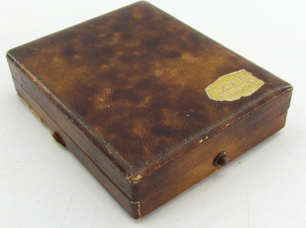 Watch box from the Alpina-Gruen watch factory