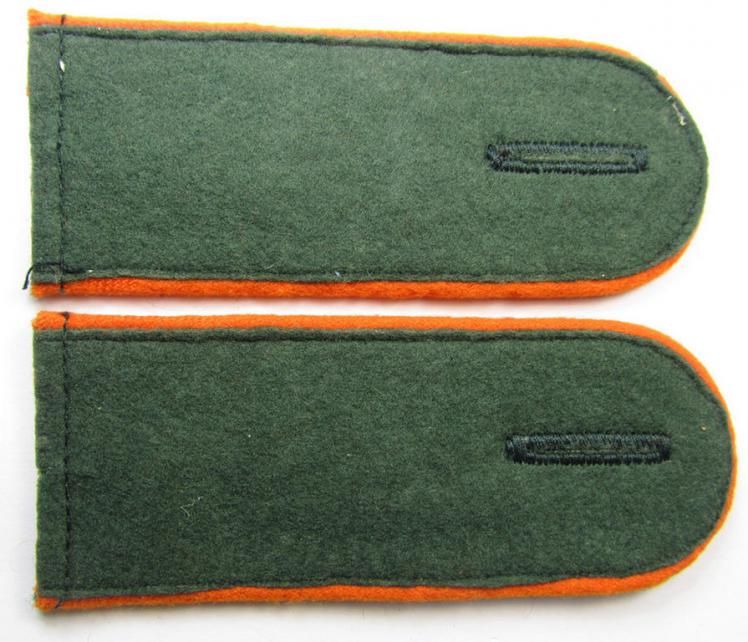 Fully matching pair of IMO pre-war-period- (ie. 'M36 type'-and rounded styled-) 'cyphered', WH (Heeres) EM-type shoulderstraps, as was intended for usage by a: 'Soldat des des Wehr-Ersatzdienstelle im Wehrkreises VI'