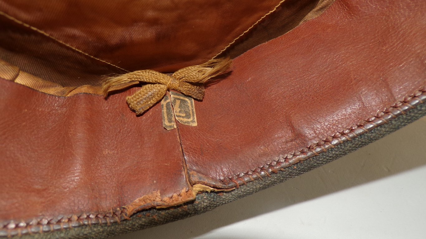 RCAF Flying Officer's Peaked Cap