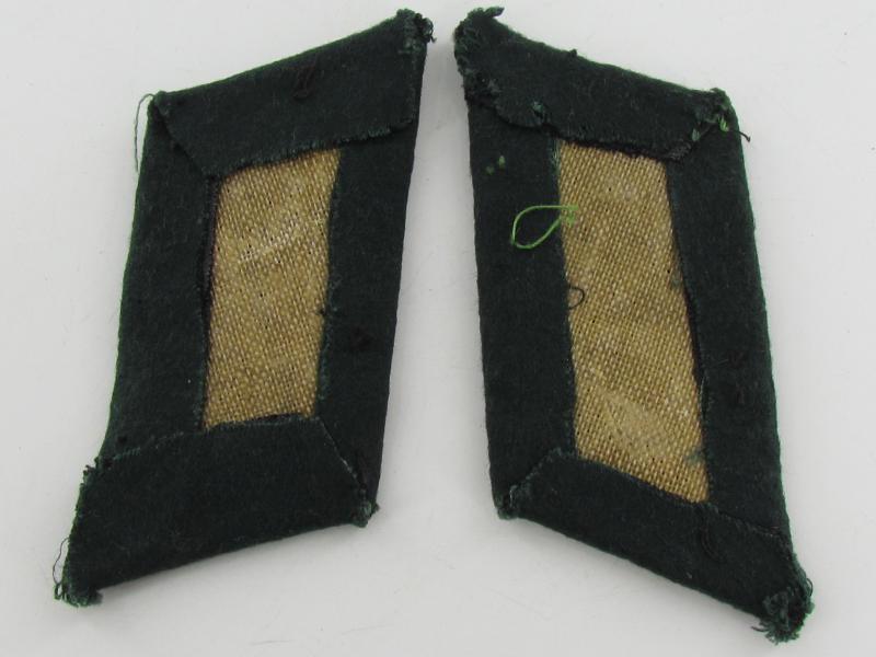 Wehrmacht ( Heer ) Nebelwerfer ( Smoke Troops ) Officers Collar Tabs