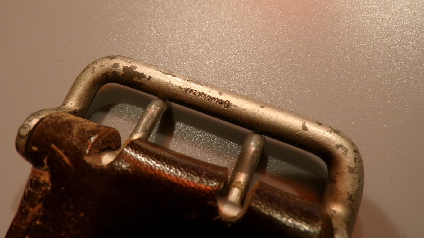 Political S.A zweidorn belt by Croupon