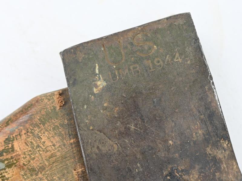 US WW2 M-1910 Intrenching Axe & Carrier