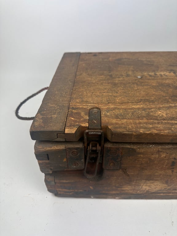 Luftdichter Patronenkasten B 75 Gewehrgranaten