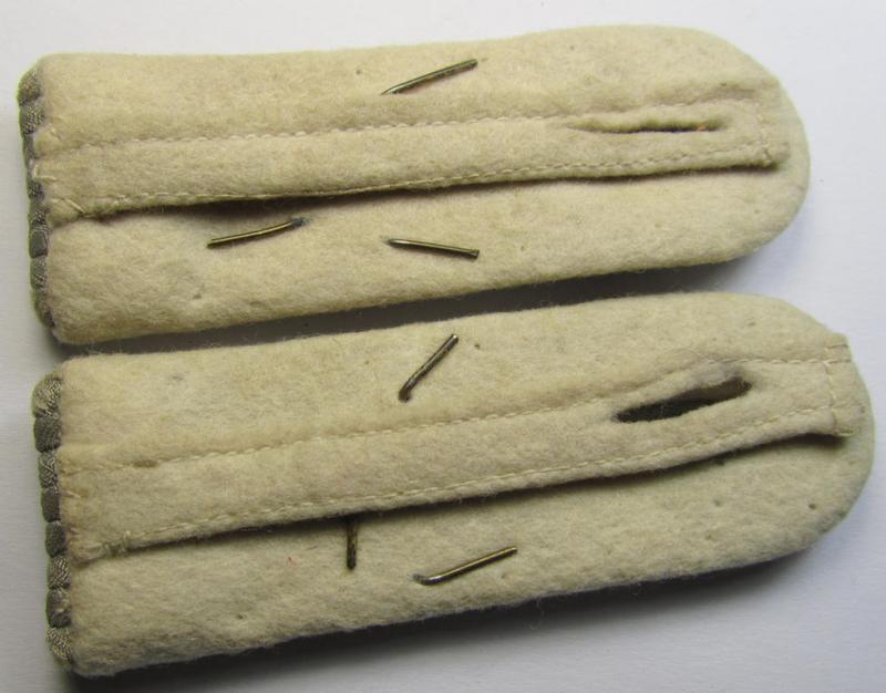 Attractive - and fully matching! - pair of neatly 'cyphered', WH (Heeres) officers'-type shoulderboards as was intended for - and clearly worn by! - a: 'Leutnant des Infanterie-Batallions 52'