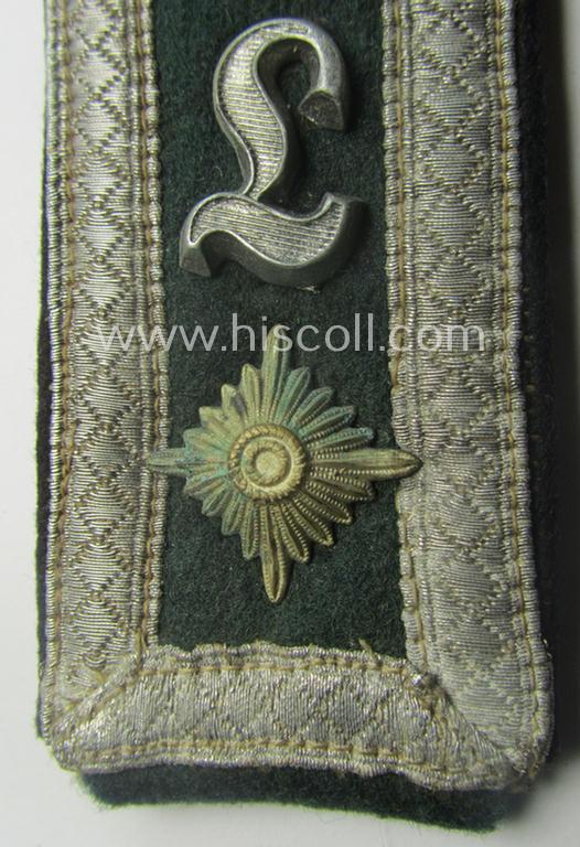 Single, WH (Heeres) NCO-type shoulderstrap: 'Feldwebel u. Mitglied einer Pionier-Lehr-Btls.'